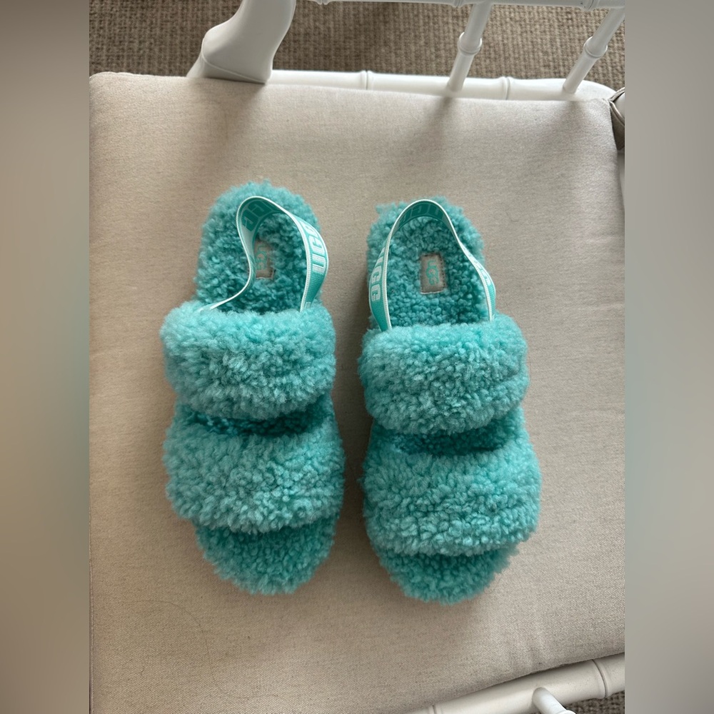 NEVER WORN! Oh Fluffita Blue/Teal UGG Platform Slides/Slippers Size 11